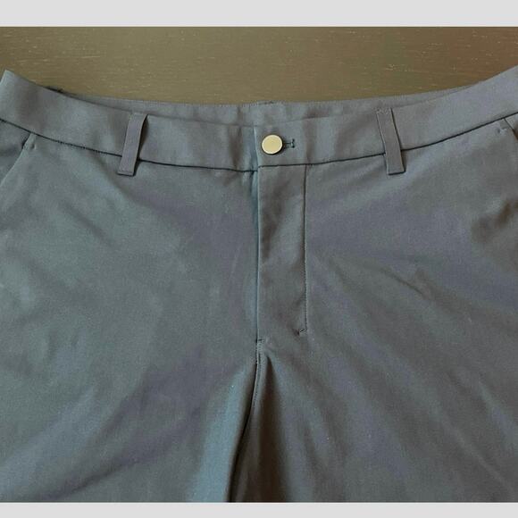 EUC- Lululemon Athletica Men’s ABC Gold Shorts 9” -  size 36 navy - Picture 4 of 7